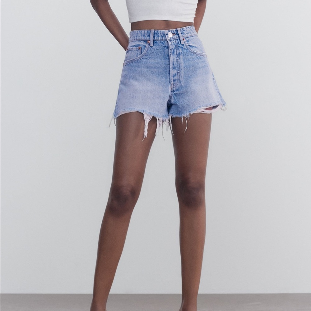 Zara frayed high rise denim shorts